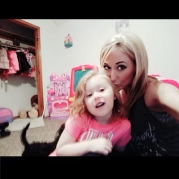 Meet your Posher, Katie - Picture 4 of 13